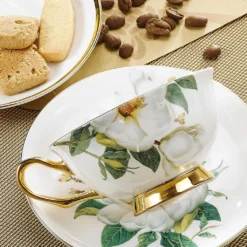 Panbado Floral Kaffeetassen Aus Premium Bone China Porzellan, Beinhaltet 1 Tassen 200 Ml, 1 Untertassen, Und 1 Löffel 7 Panbado Floral Kaffeetassen Aus Premium Bone China Porzellan, Beinhaltet 1 Tassen 200 Ml, 1 Untertassen, Und 1 Löffel -LuxeTafel Verkäufe 59ef451ba497f0cde4c106873cdd7da3