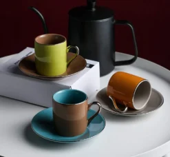 Artvigor, Porzellan Kaffeeservice, Bunt 12 Teilig Kaffee Set, Mit 6 Espressotassen 80 Ml, 6 Untertassen, Mehrfarbig -LuxeTafel Verkäufe b6a804489696794dc738febca252c013